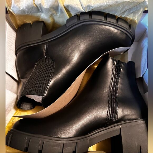 Madden Girl - Women's Heddy Black Platform Bootie - Size 7.5 M - Picture 3 of 4